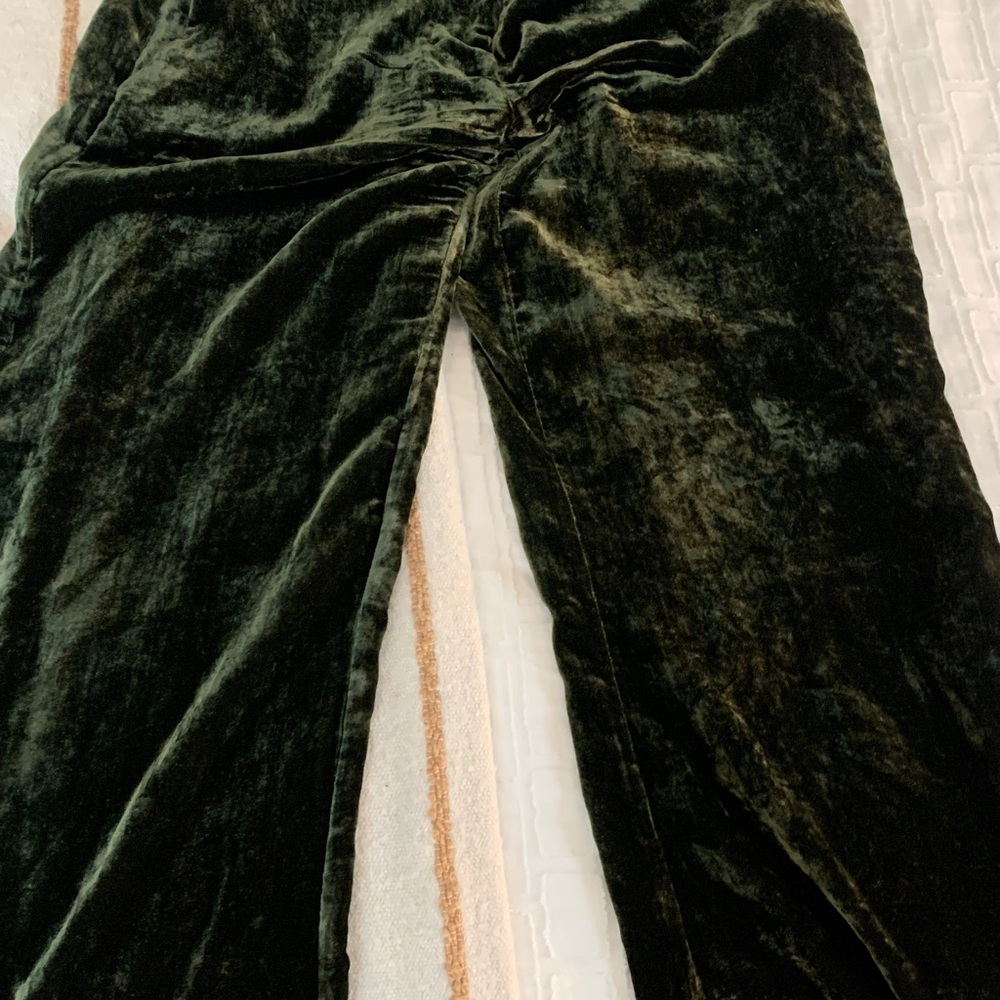 Velvet Pants in Dark Green